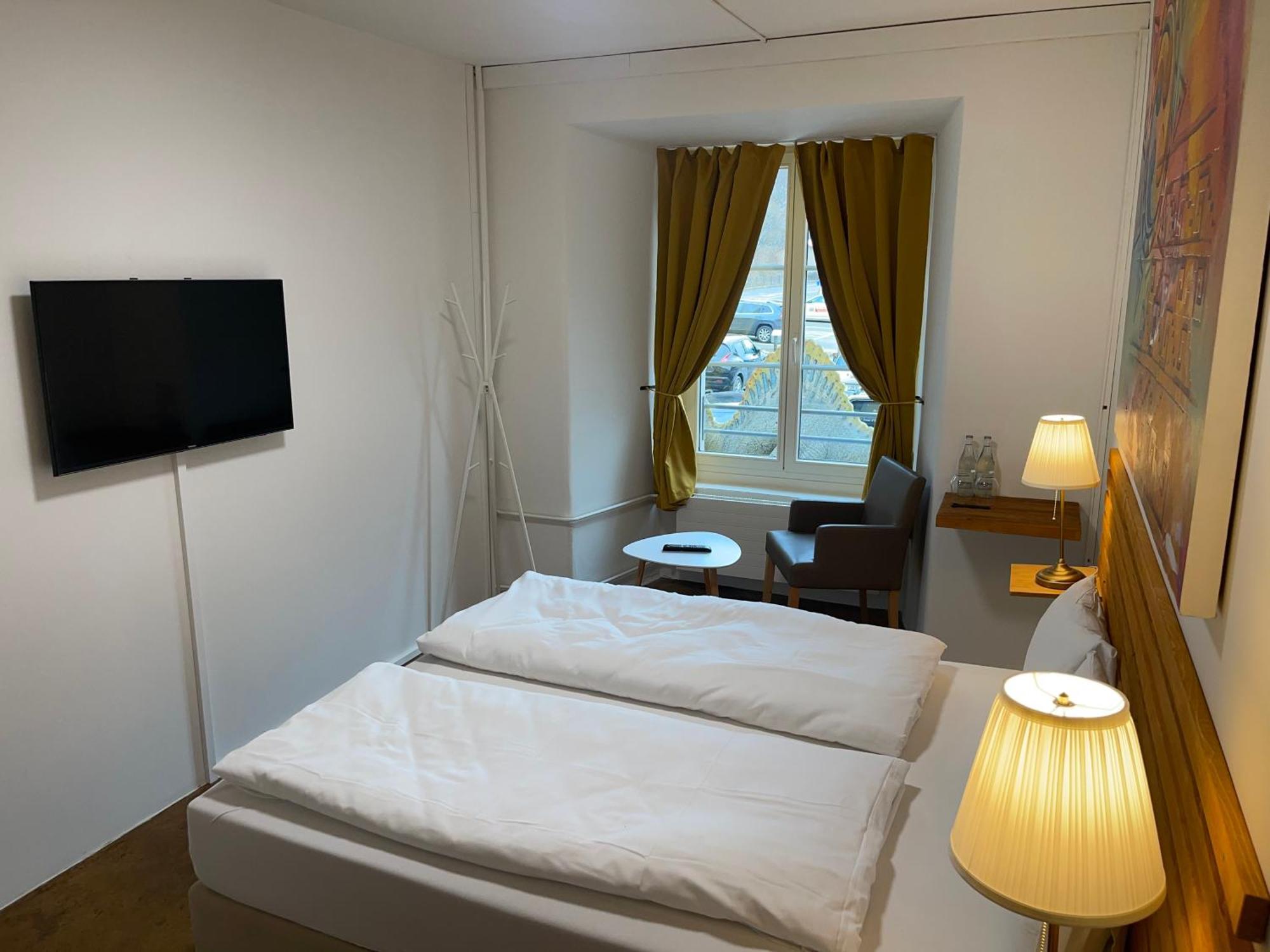 Hotel Swiss Bellevue Aathal Seegraben Esterno foto